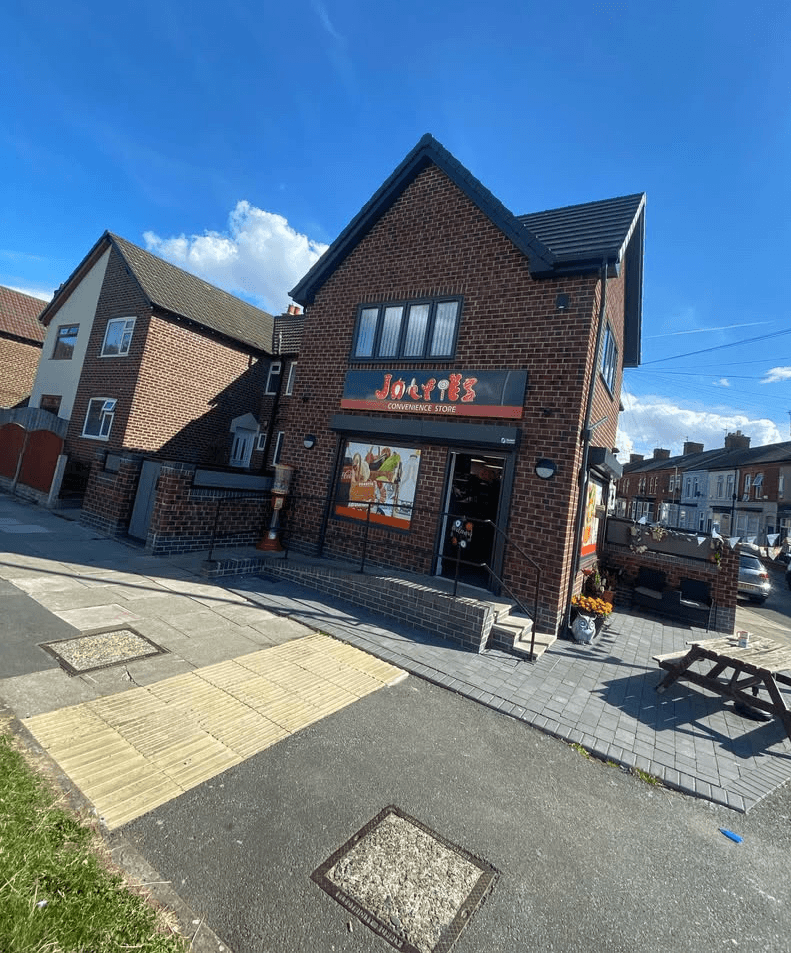 New build commercial shop construction